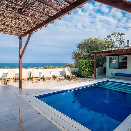 Artisan Seafront 7 Villa