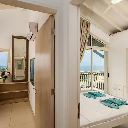 Artisan Seafront 7 فيلة بروتاراس