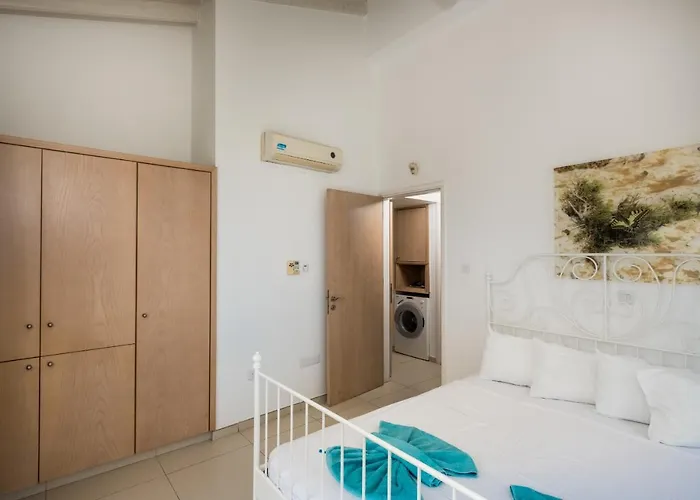 Artisan Seafront 7 Villa