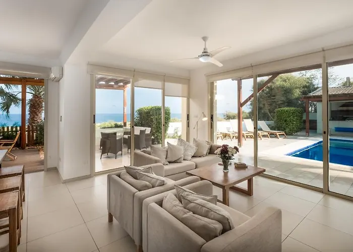 Artisan Seafront 7 Villa Protaras