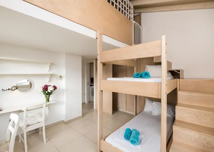 Artisan Seafront 7 Villa *