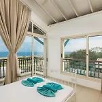 Artisan Seafront 7